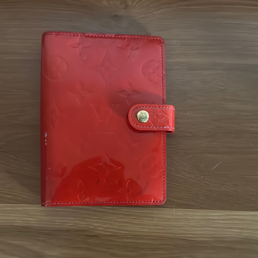 Red Louis Vuitton Vernis Agenda Fair Condition